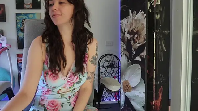 Snapshot of makiyahbelle chatting on 01-03-25, 10:19 makiyahbelle online show from 01-03-25, 10:19