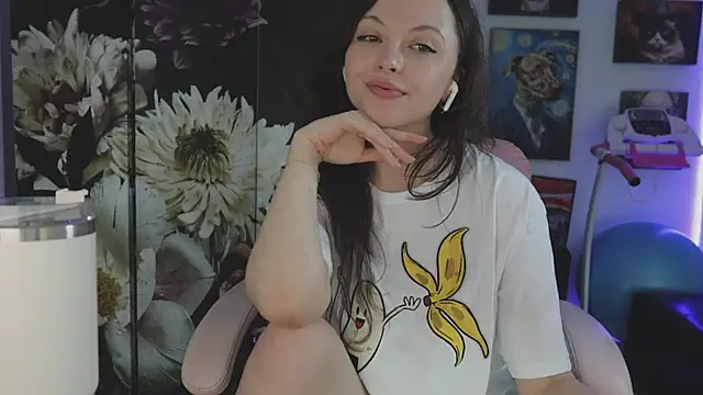 Snapshot of makiyahbelle chatting on 11-27-25, 10:28 makiyahbelle online show from 11-27-25, 10:28