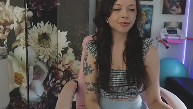 Snapshot of makiyahbelle chatting on 11-28-25, 07:55 makiyahbelle online show from 11-28-25, 07:55