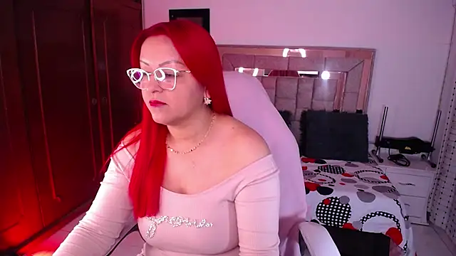 salomecastro  online show from 11-05-25, 02:55