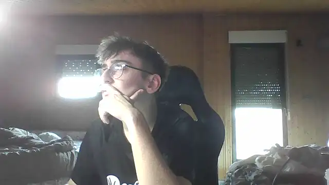 Snapshot of Troycm chatting on 12-05-25, 03:30 Troycm online show from 12-05-25, 03:30