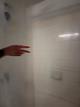 Snapshot of HollyTattoo chatting on 09-25-25, 11:47 HollyTattoo online show from 09-25-25, 11:47