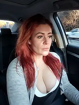 Snapshot of HollyTattoo chatting on 01-13-26, 01:38 HollyTattoo online show from 01-13-26, 01:38