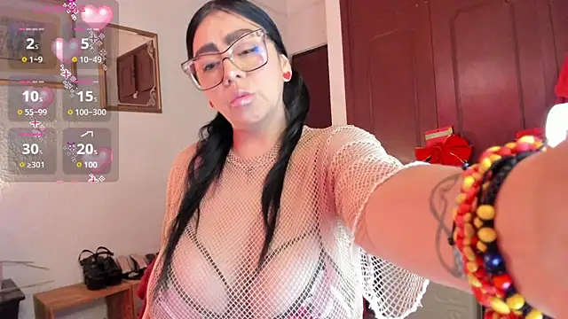 Snapshot of Silver_Lovee chatting on 02-27-26, 07:36 Silver Lovee online show from 02-27-26, 07:36