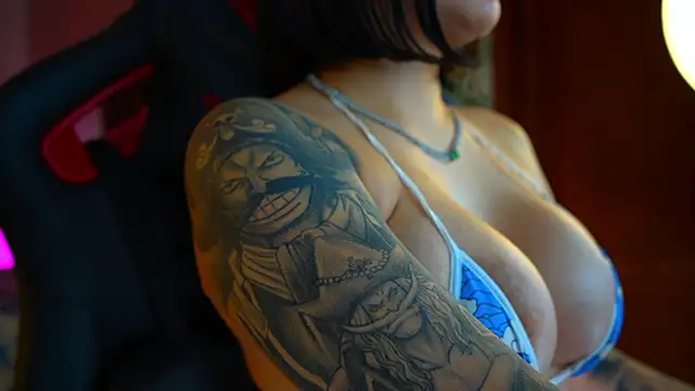 Snapshot of ambarEvans chatting on 12-06-24, 01:51 ambarEvans online show from 12-06-24, 01:51