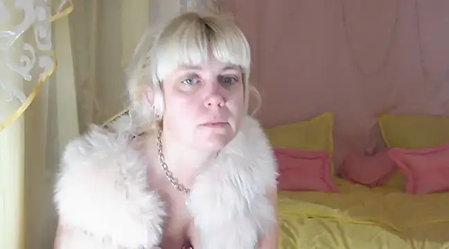 Snapshot of SunnySylvia chatting on 12-07-24, 04:53 SunnySylvia online show from 12-07-24, 04:53