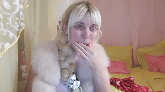 Snapshot of SunnySylvia chatting on 12-11-24, 07:03 SunnySylvia online show from 12-11-24, 07:03