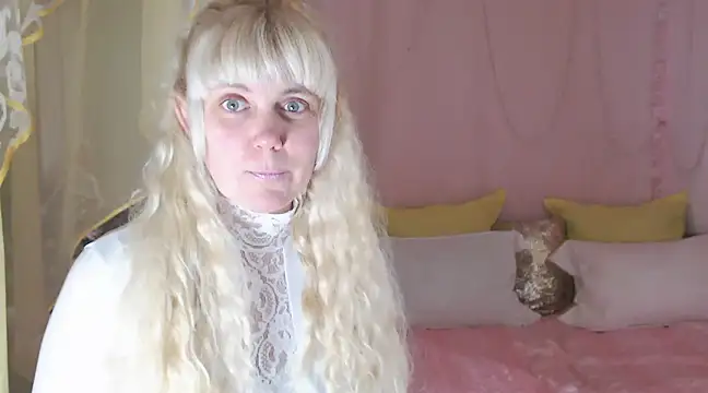 Snapshot of SunnySylvia chatting on 12-12-24, 05:26 SunnySylvia online show from 12-12-24, 05:26