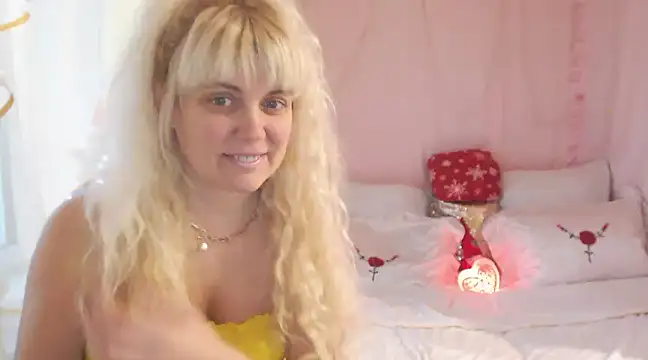 Snapshot of SunnySylvia chatting on 12-26-24, 06:52 SunnySylvia online show from 12-26-24, 06:52