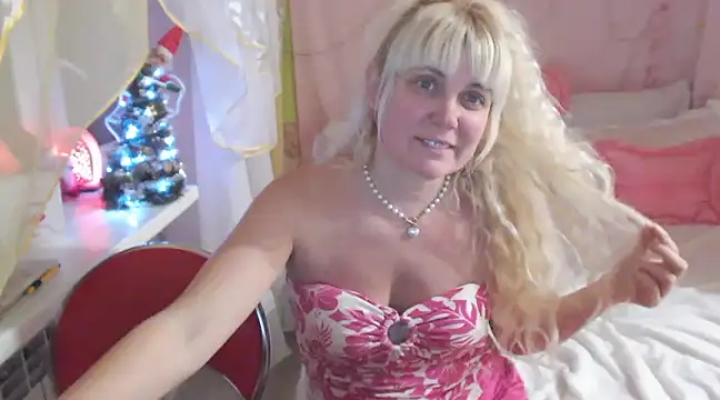 Snapshot of SunnySylvia chatting on 12-27-24, 05:37 SunnySylvia online show from 12-27-24, 05:37