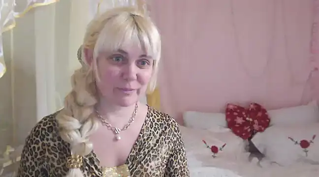 Snapshot of SunnySylvia chatting on 01-15-25, 05:26 SunnySylvia online show from 01-15-25, 05:26