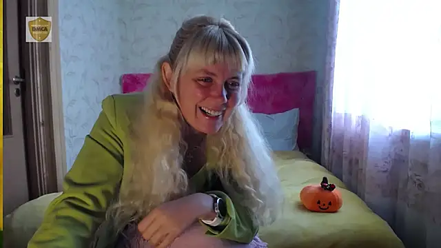 Snapshot of SunnySylvia chatting on 11-01-25, 07:32 SunnySylvia online show from 11-01-25, 07:32