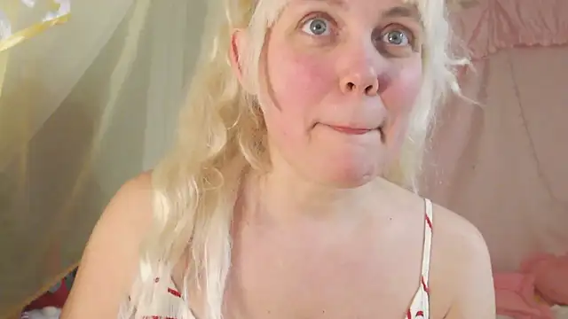 SunnySylvia online show from 02-16-26, 05:20