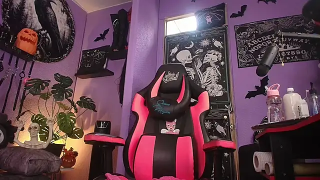 fetishkinkymeganx online show from 10-03-25, 05:10