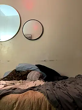 Snapshot of sashamate chatting on 09-28-25, 08:09 sashamate online show from 09-28-25, 08:09