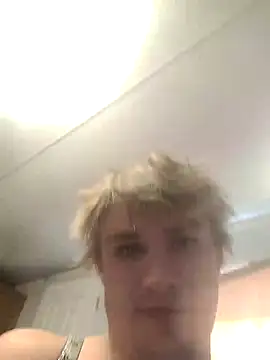 Snapshot of MaddyC6992 chatting on 10-30-25, 06:30 MaddyC6992 online show from 10-30-25, 06:30