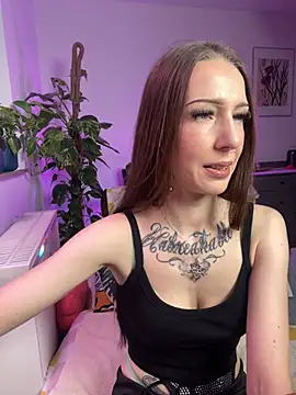 Snapshot of Trixie-Tainted chatting on 01-14-25, 02:53 Trixie-Tainted online show from 01-14-25, 02:53