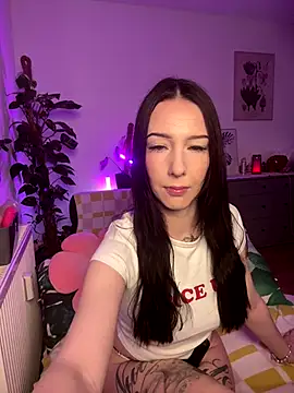 Snapshot of Trixie-Tainted chatting on 09-09-25, 09:53 Trixie-Tainted online show from 09-09-25, 09:53