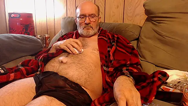 Snapshot of snickers1 chatting on 02-26-26, 06:01 snickers1 online show from 02-26-26, 06:01