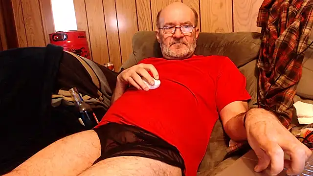 Snapshot of snickers1 chatting on 03-04-26, 07:47 snickers1 online show from 03-04-26, 07:47