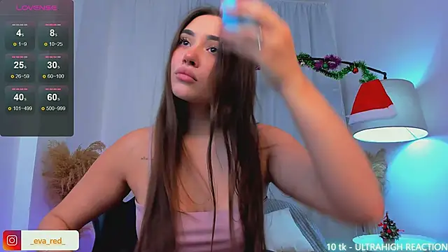 Snapshot of _Eva_Rose_ chatting on 12-25-24, 02:23 Eva Rose online show from 12-25-24, 02:23