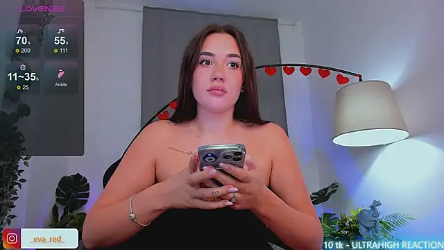 Snapshot of _Eva_Rose_ chatting on 02-10-25, 04:47 Eva Rose online show from 02-10-25, 04:47