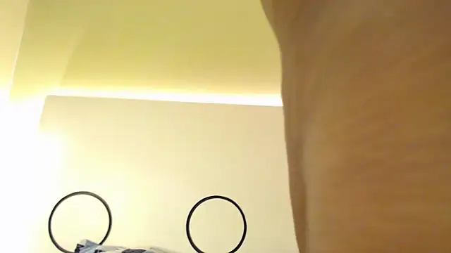 Snapshot of KayaBrown chatting on 10-31-25, 01:45 KayaBrown online show from 10-31-25, 01:45