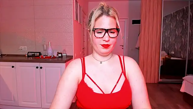 HotTiffani online show from 01-15-26, 09:47