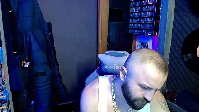 maik808888 online show from 03-03-26, 02:34