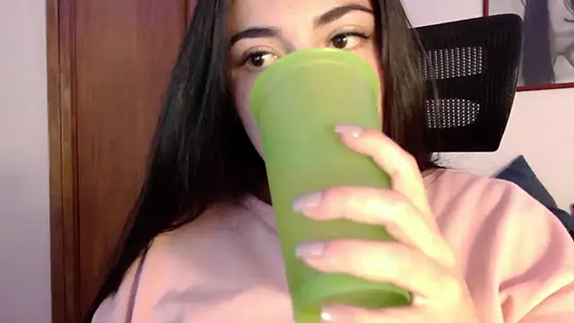 Honey Aynur20 online show from 09-10-25, 07:14