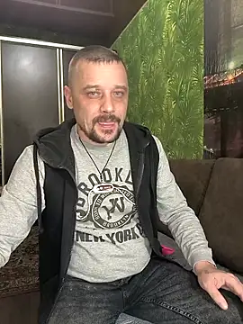 DanielOhCool online show from 03-17-25, 01:29