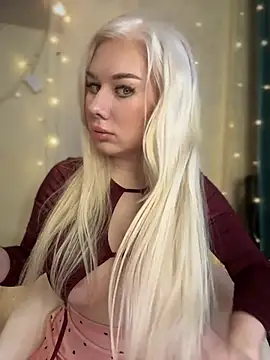 LaraHollywood online show from 01-27-25, 03:26