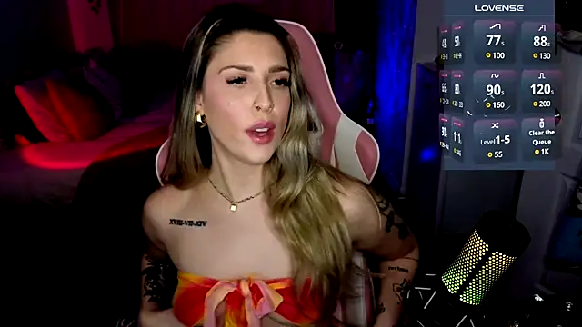 Snapshot of queenxlexy chatting on 12-29-24, 10:25 queenxlexy online show from 12-29-24, 10:25