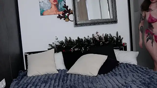 Ashley Ross  online show from 02-04-25, 07:40