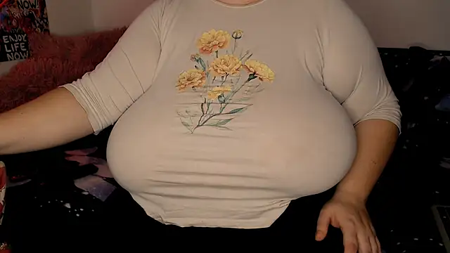 SenzualHotM online show from 11-18-25, 11:36