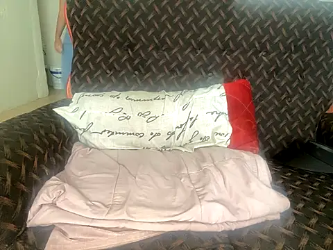 Snapshot of Wonderfulrose chatting on 10-03-25, 12:57 Wonderfulrose online show from 10-03-25, 12:57