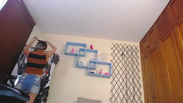 NicoleSantana online show from 10-09-25, 09:35