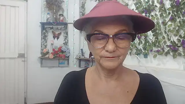 FunnyGrandma online show from 12-09-24, 10:41