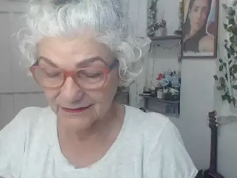 FunnyGrandma online show from 09-10-25, 01:27
