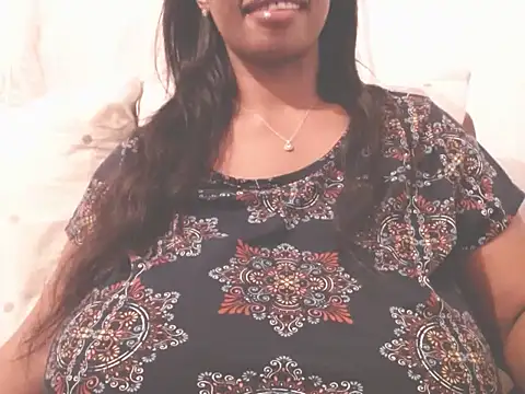 MissTits online show from 03-20-25, 01:13