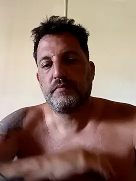 Snapshot of Reload_033 chatting on 02-25-26, 01:10 Reload 033 online show from 02-25-26, 01:10