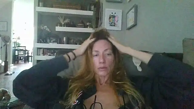 Rhodesxox online show from 10-08-25, 06:38