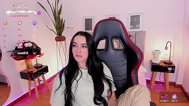 EmmyEvans1 online show from 12-06-24, 07:01