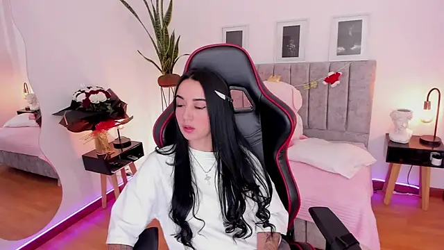 EmmyEvans1 online show from 12-09-24, 07:39