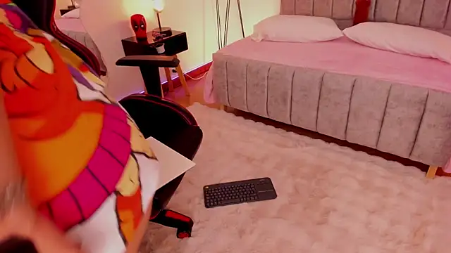 EmmyEvans1 online show from 01-06-25, 10:37