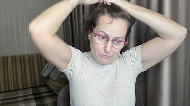 lauraoven online show from 01-13-25, 06:59