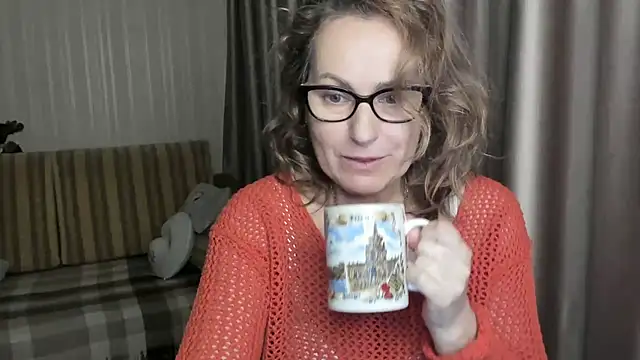 lauraoven online show from 01-20-25, 05:59