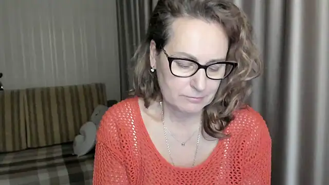 lauraoven online show from 01-22-25, 05:28