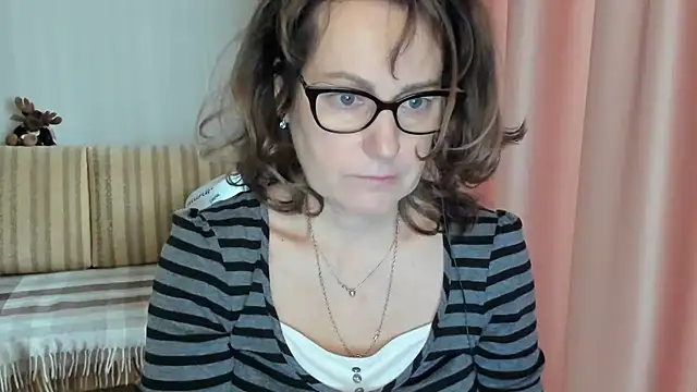 lauraoven online show from 02-21-25, 07:01