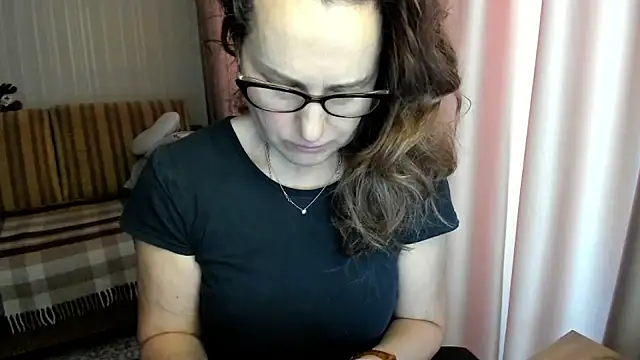 lauraoven online show from 02-25-26, 10:03